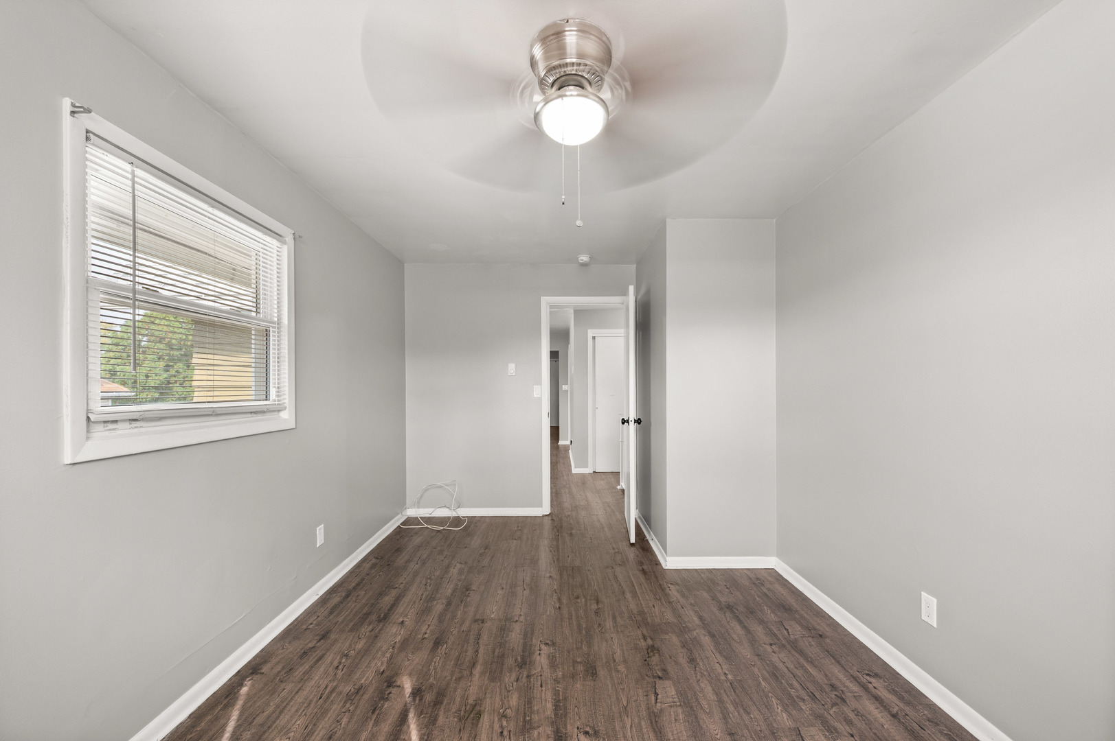 304 Hankes Avenue, Aurora, IL 60505