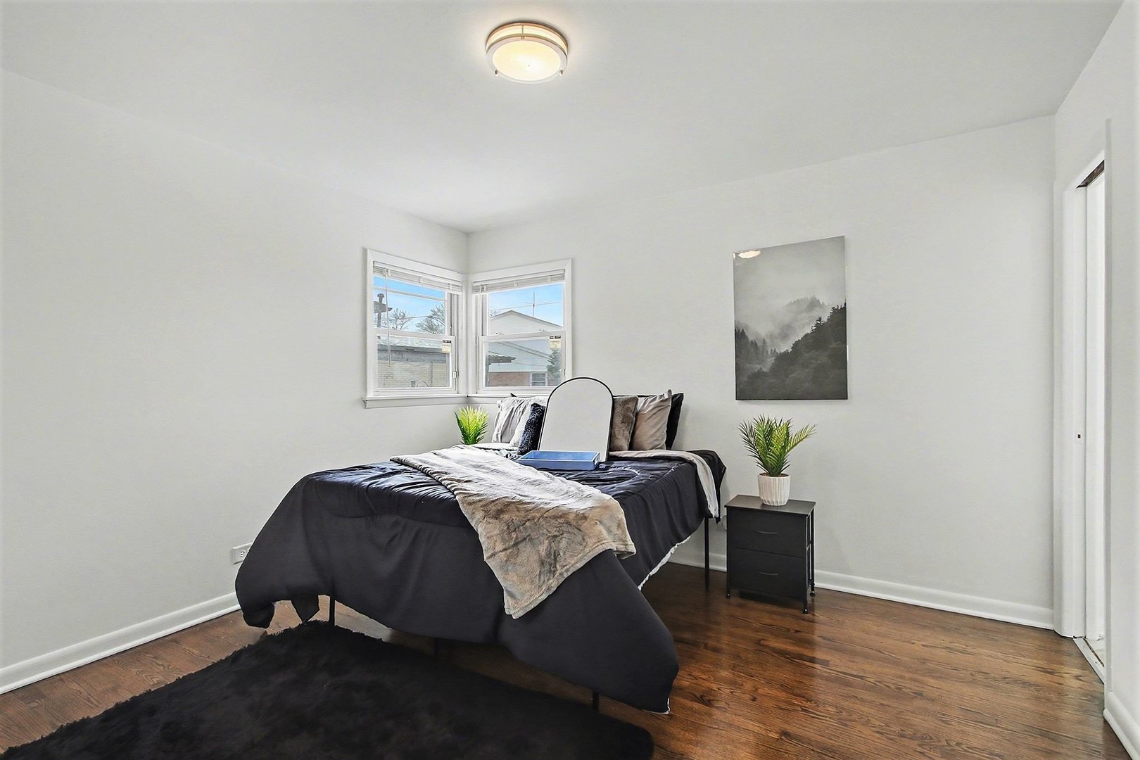 16728 School Street, South Holland, IL 60473