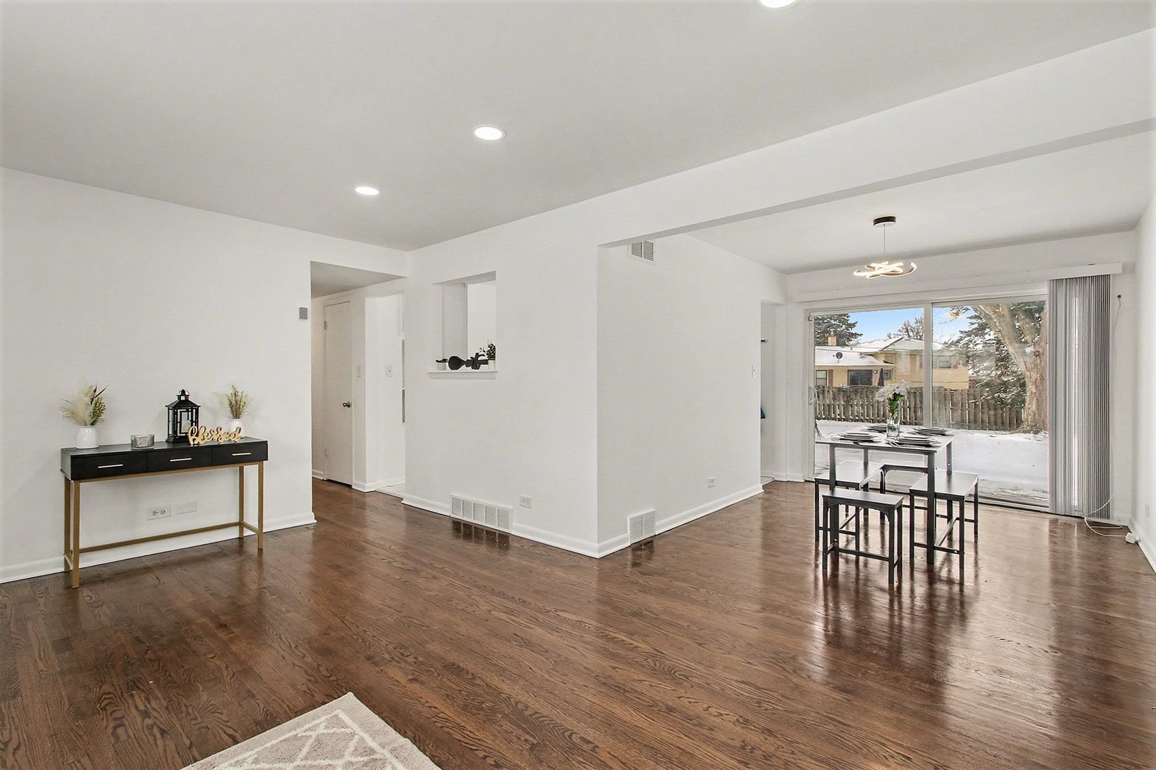 16728 School Street, South Holland, IL 60473