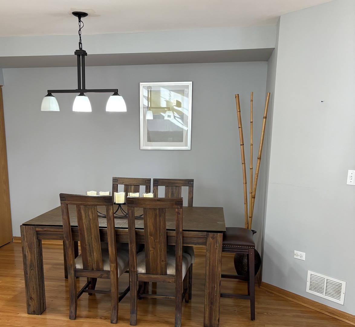 5536 Foxwoods Drive, Oak Lawn, IL 60453