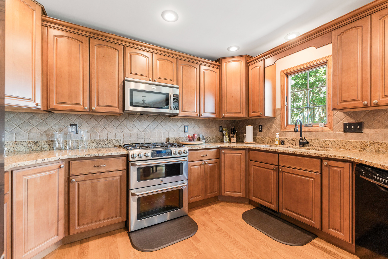 311 Alden Drive, Sycamore, IL 60178