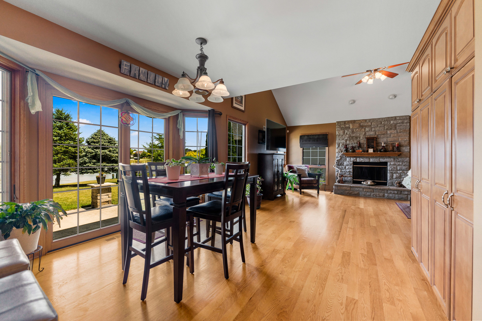 311 Alden Drive, Sycamore, IL 60178