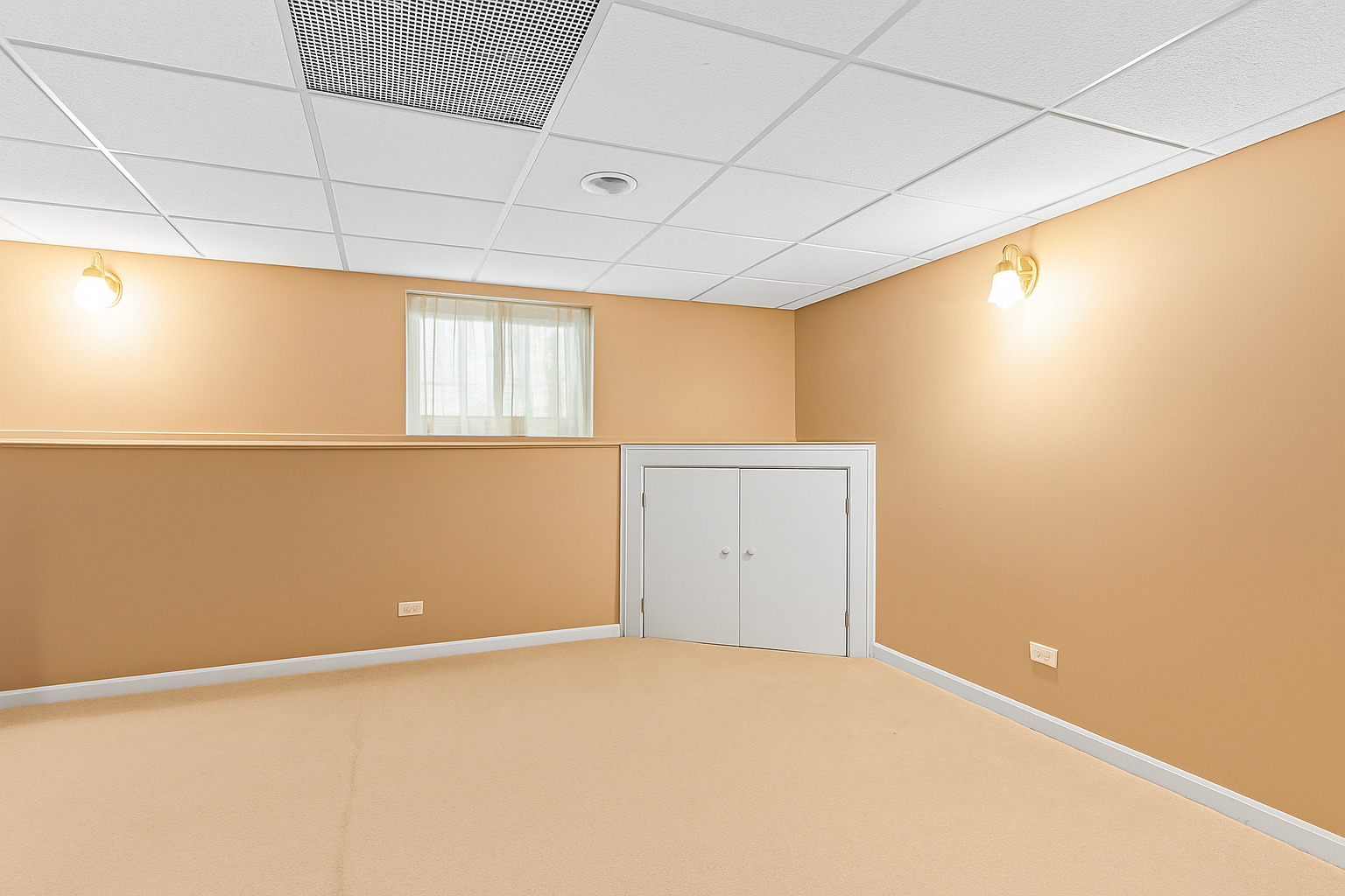 6771 E Wellsley Court, Gurnee, IL 60031