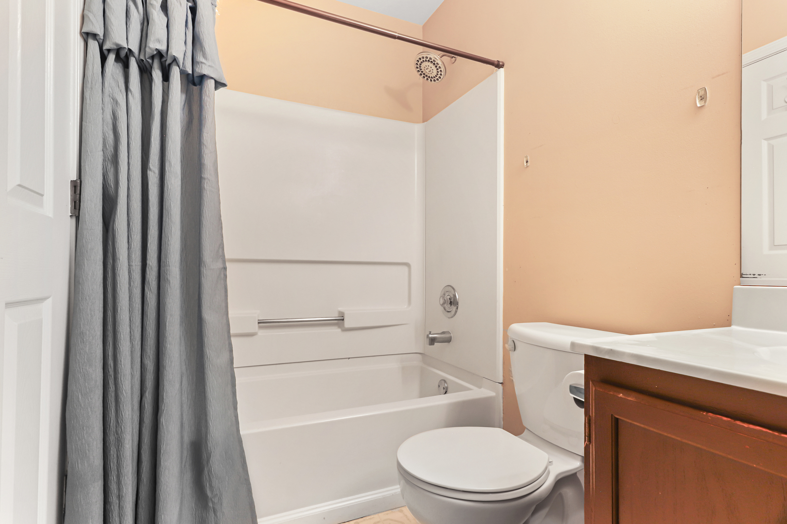 6771 E Wellsley Court, Gurnee, IL 60031