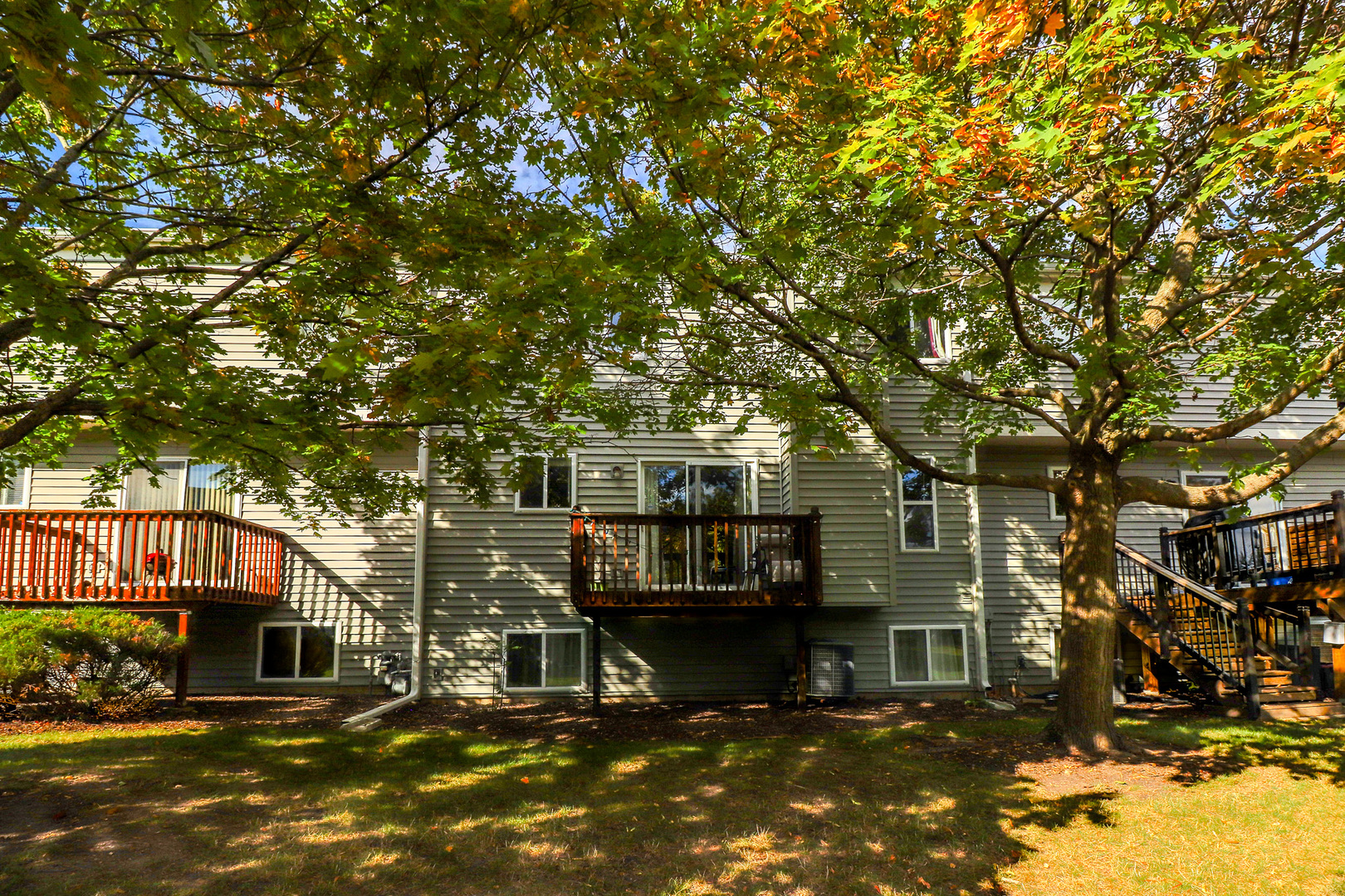 6771 E Wellsley Court, Gurnee, IL 60031