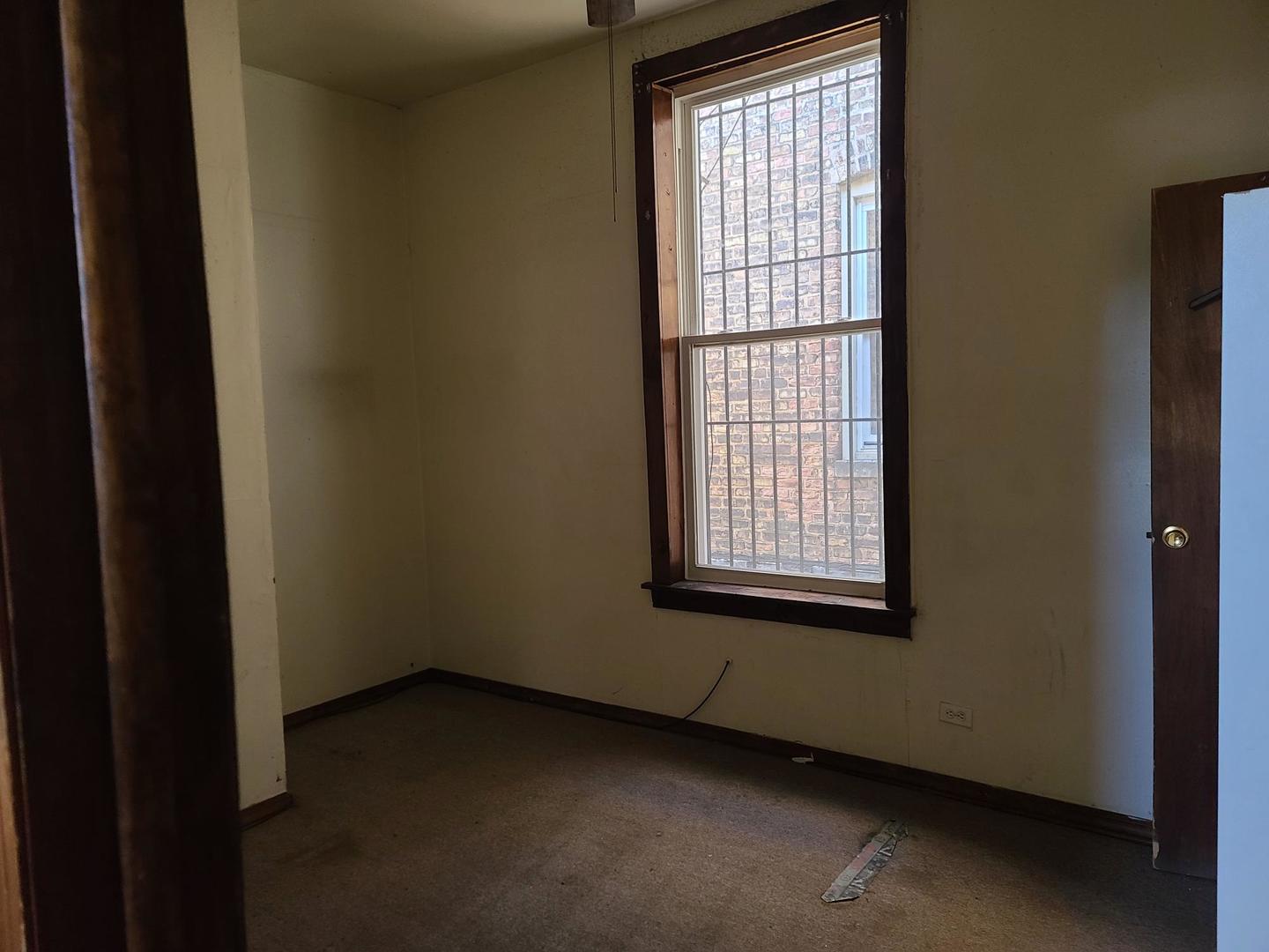 935 E 75th Street, Chicago, IL 60619