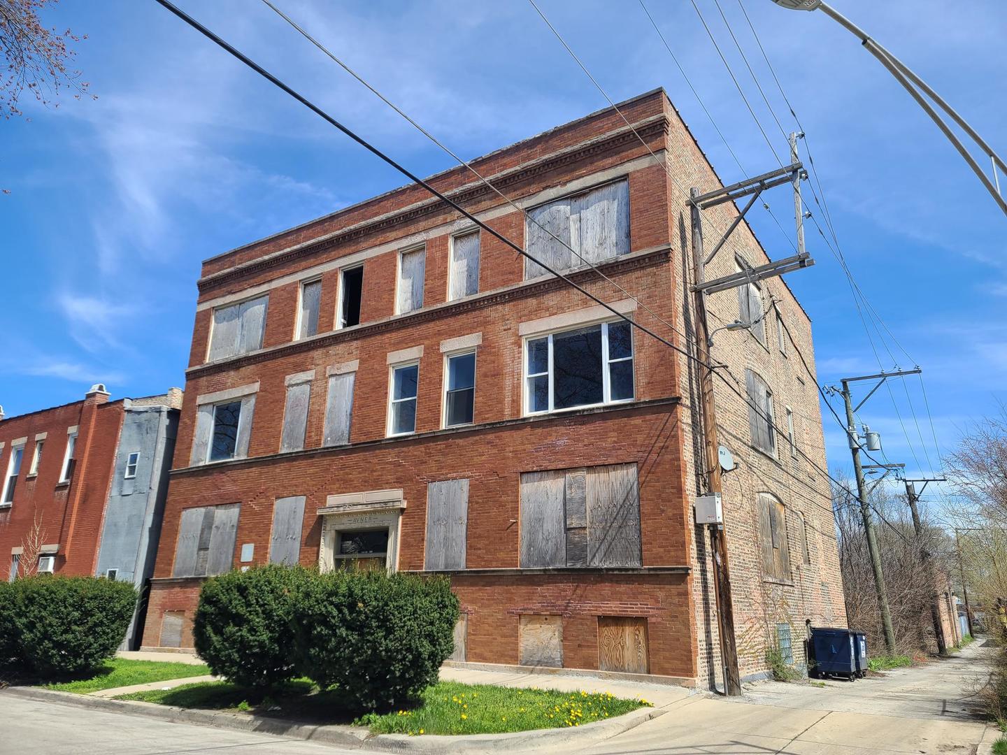 935 E 75th Street, Chicago, IL 60619