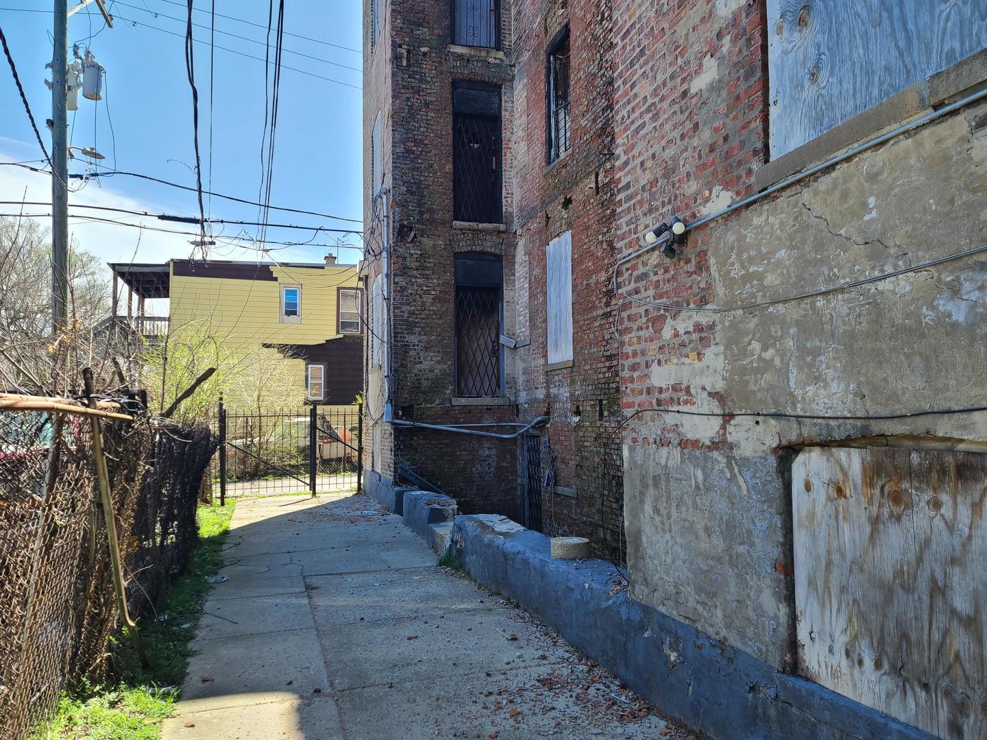 935 E 75th Street, Chicago, IL 60619