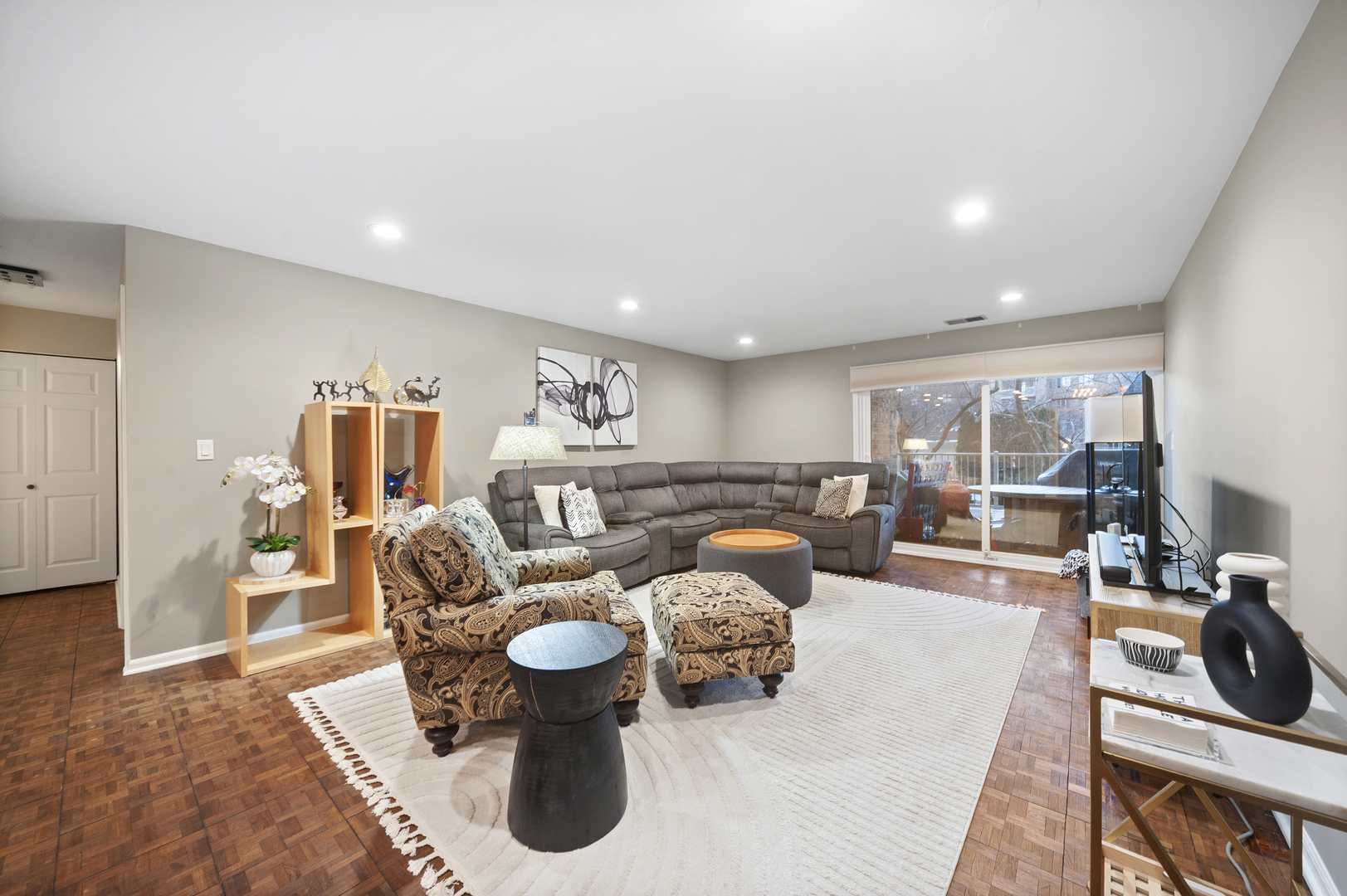 1220 Rudolph Road #1B, Northbrook, IL 60062