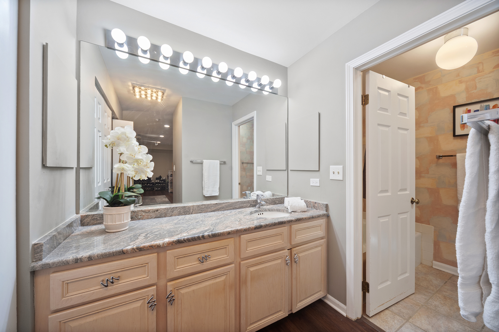 1220 Rudolph Road #1B, Northbrook, IL 60062