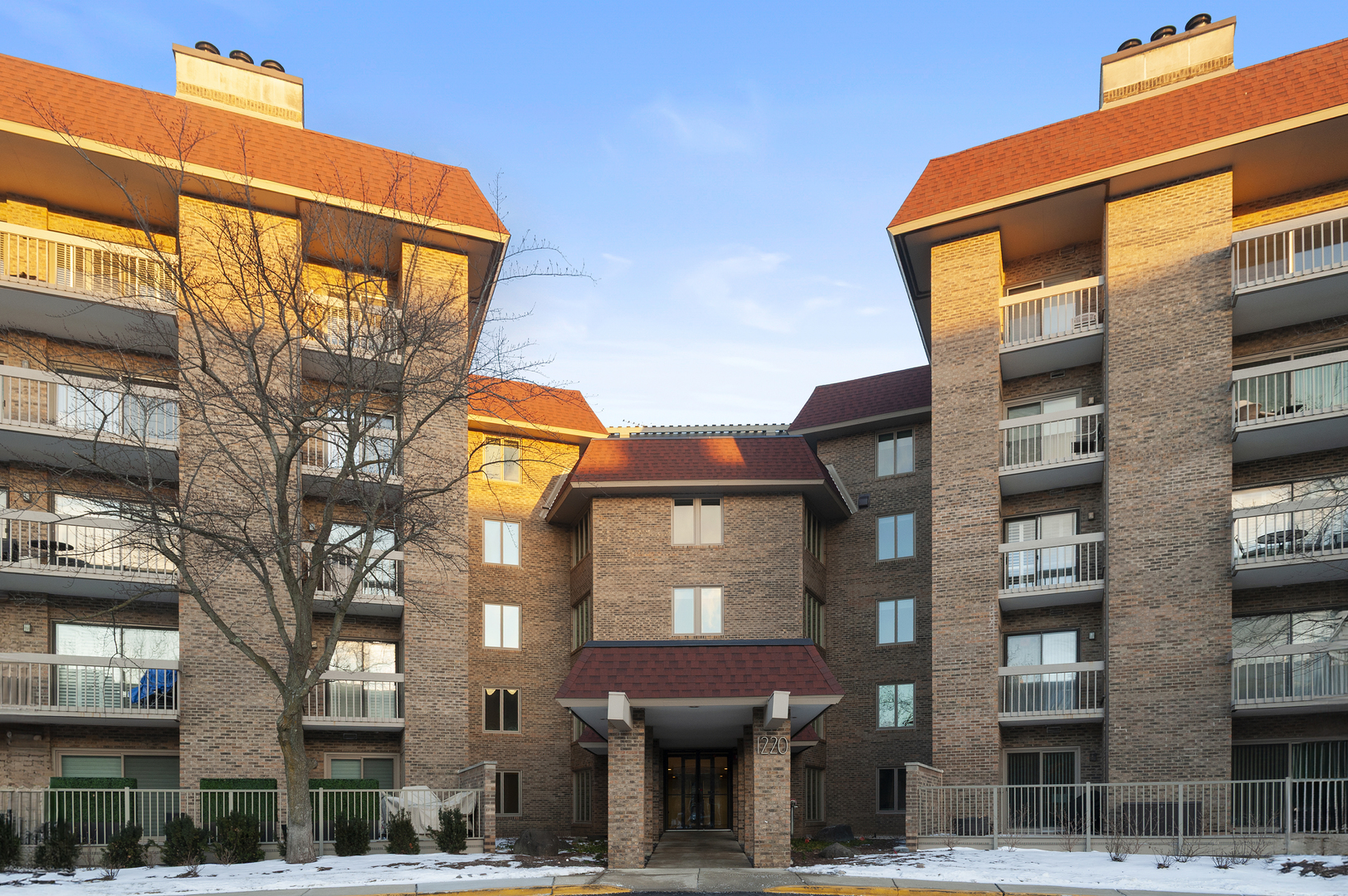 1220 Rudolph Road #1B, Northbrook, IL 60062
