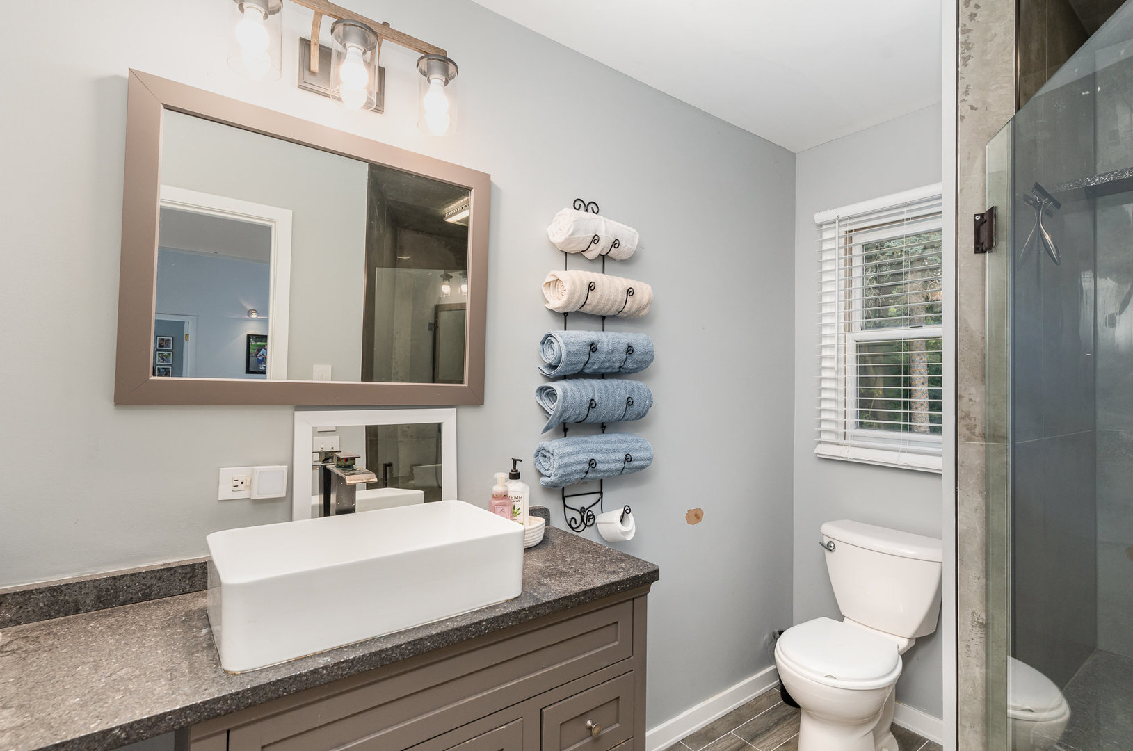 6032 S Lake Shore Drive, Cary, IL 60013