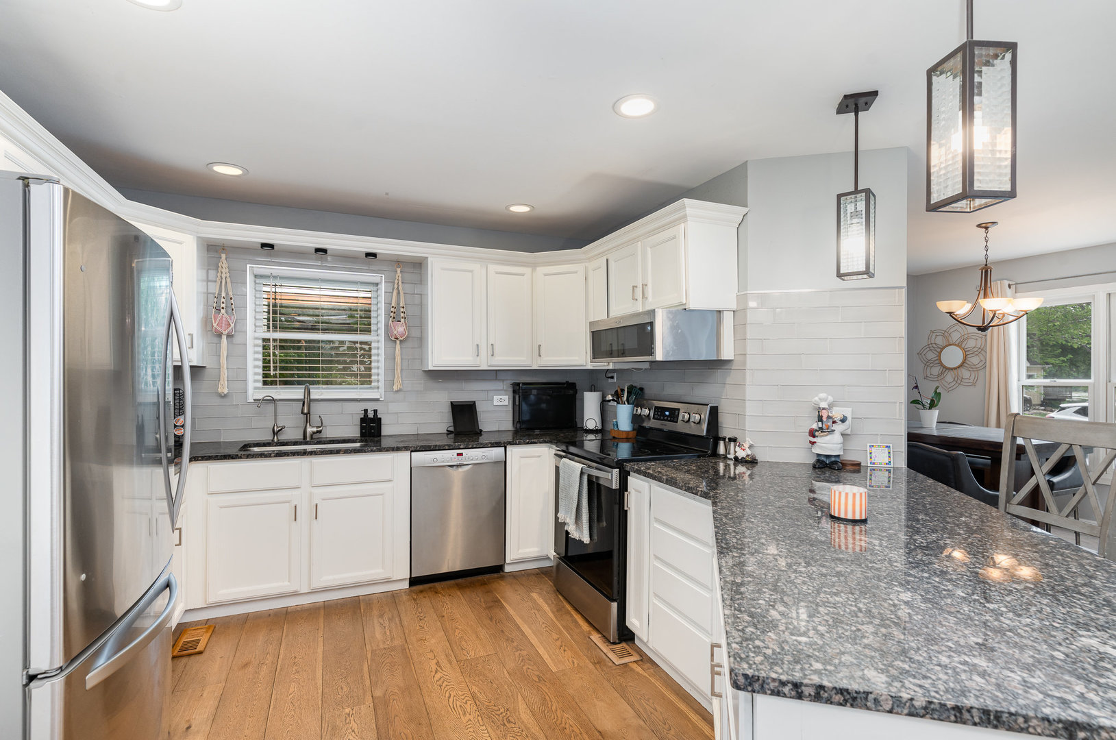 6032 S Lake Shore Drive, Cary, IL 60013