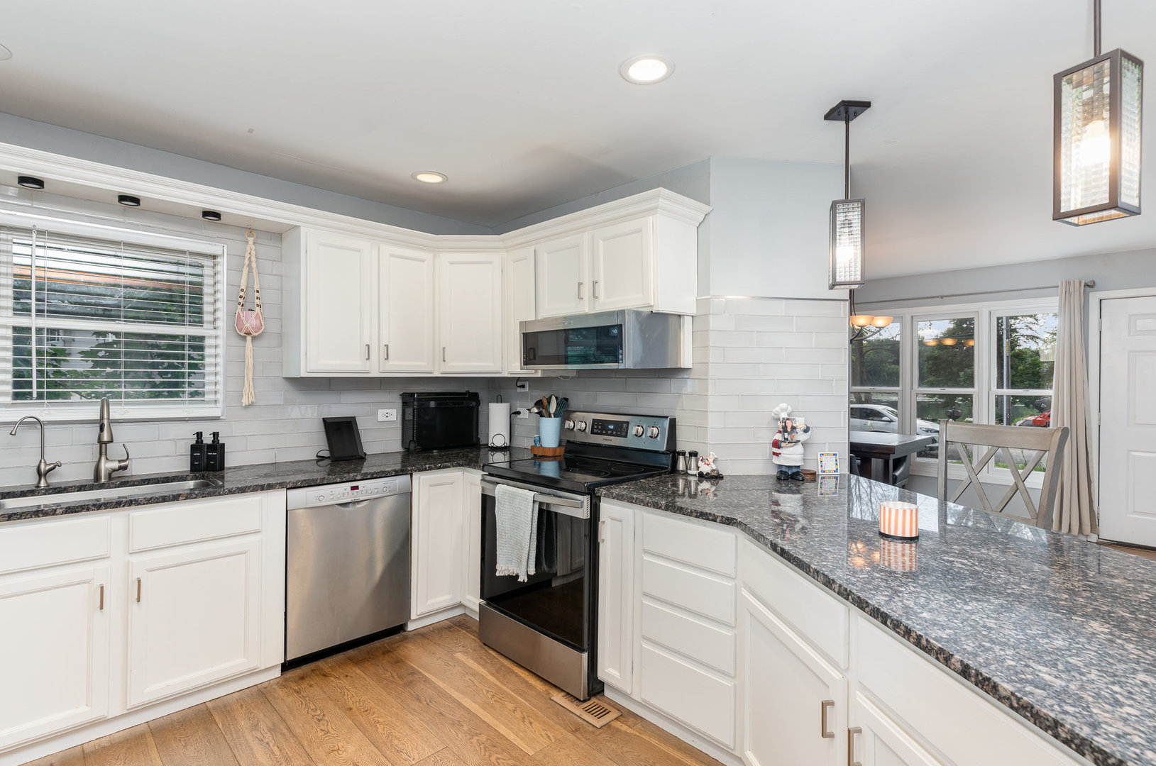 6032 S Lake Shore Drive, Cary, IL 60013