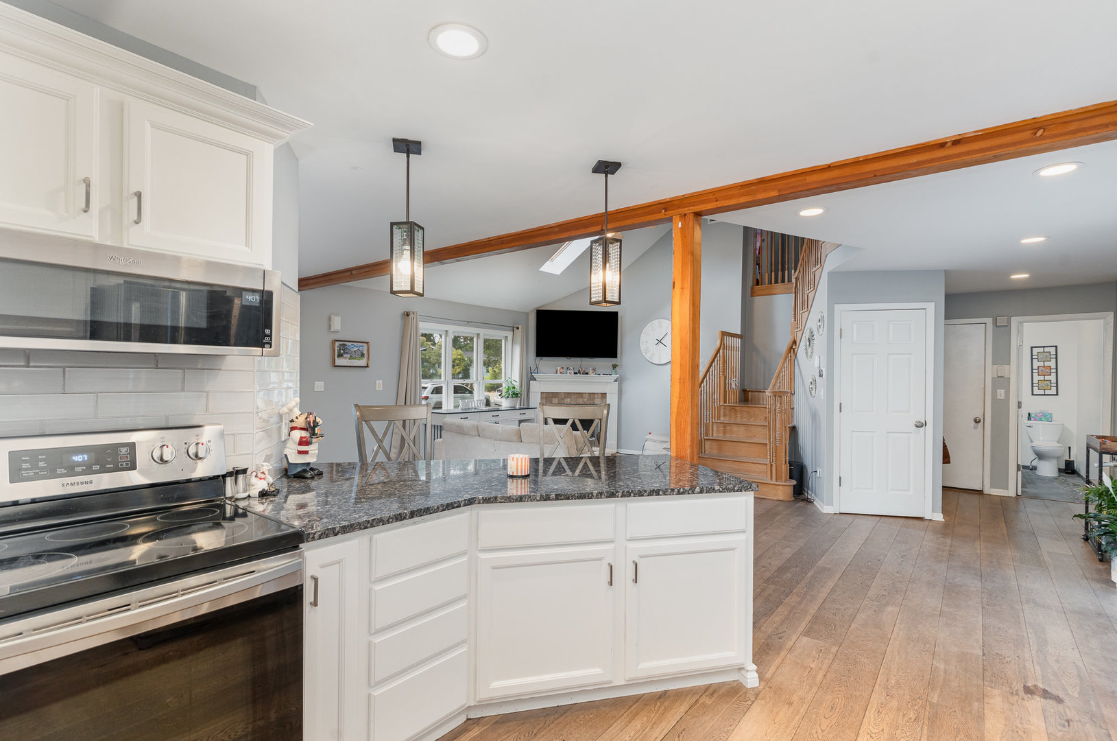 6032 S Lake Shore Drive, Cary, IL 60013