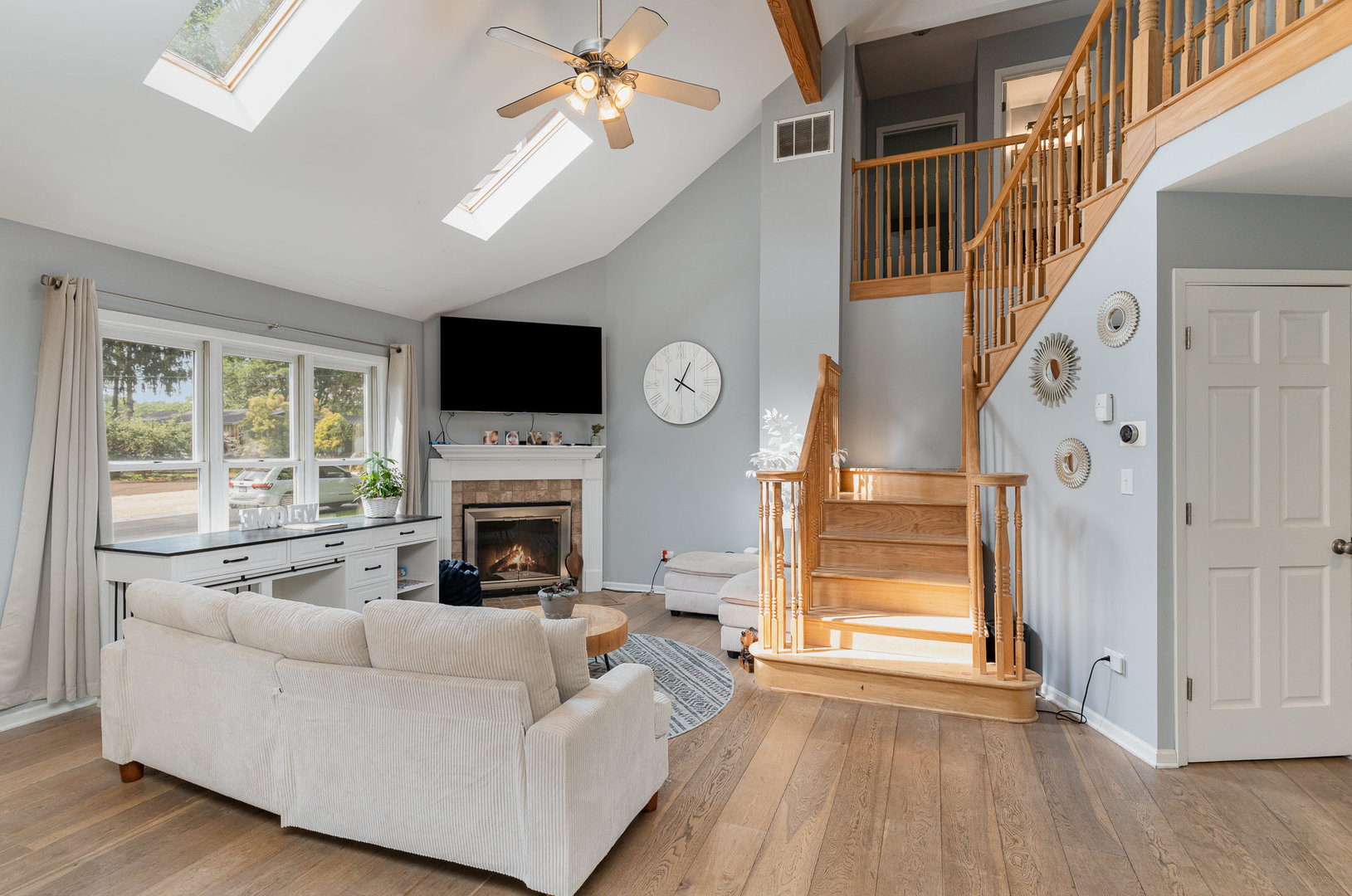 6032 S Lake Shore Drive, Cary, IL 60013