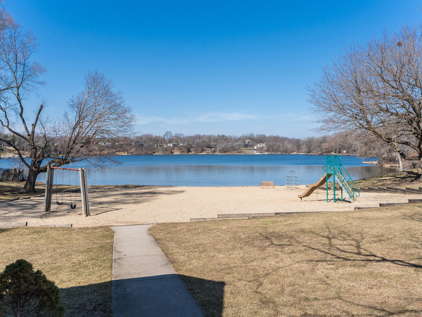 6032 S Lake Shore Drive, Cary, IL 60013