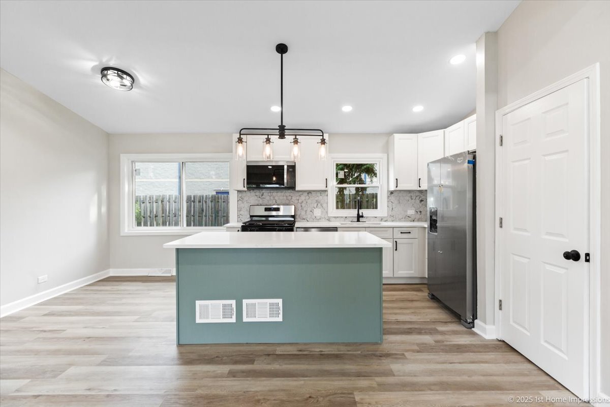 16211 Joyce Circle, South Holland, IL 60473