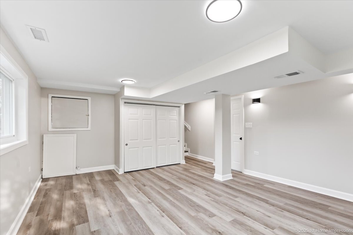 16211 Joyce Circle, South Holland, IL 60473