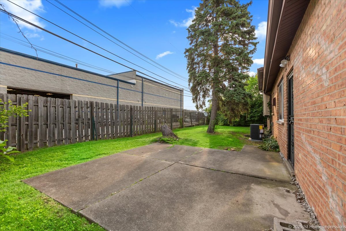 16211 Joyce Circle, South Holland, IL 60473