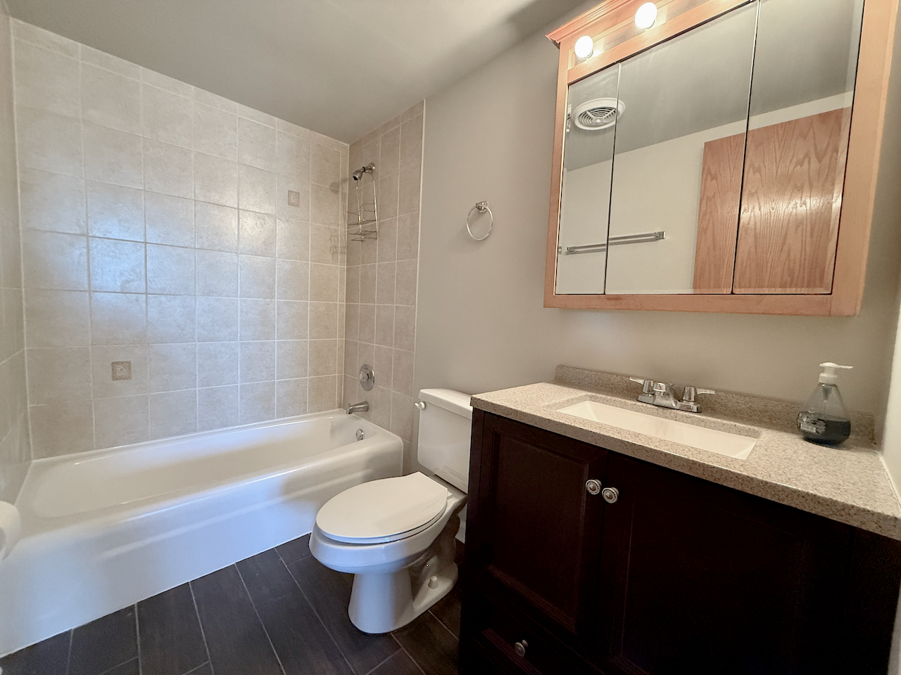 4600 N CUMBERLAND Avenue #101, Chicago, IL 60656