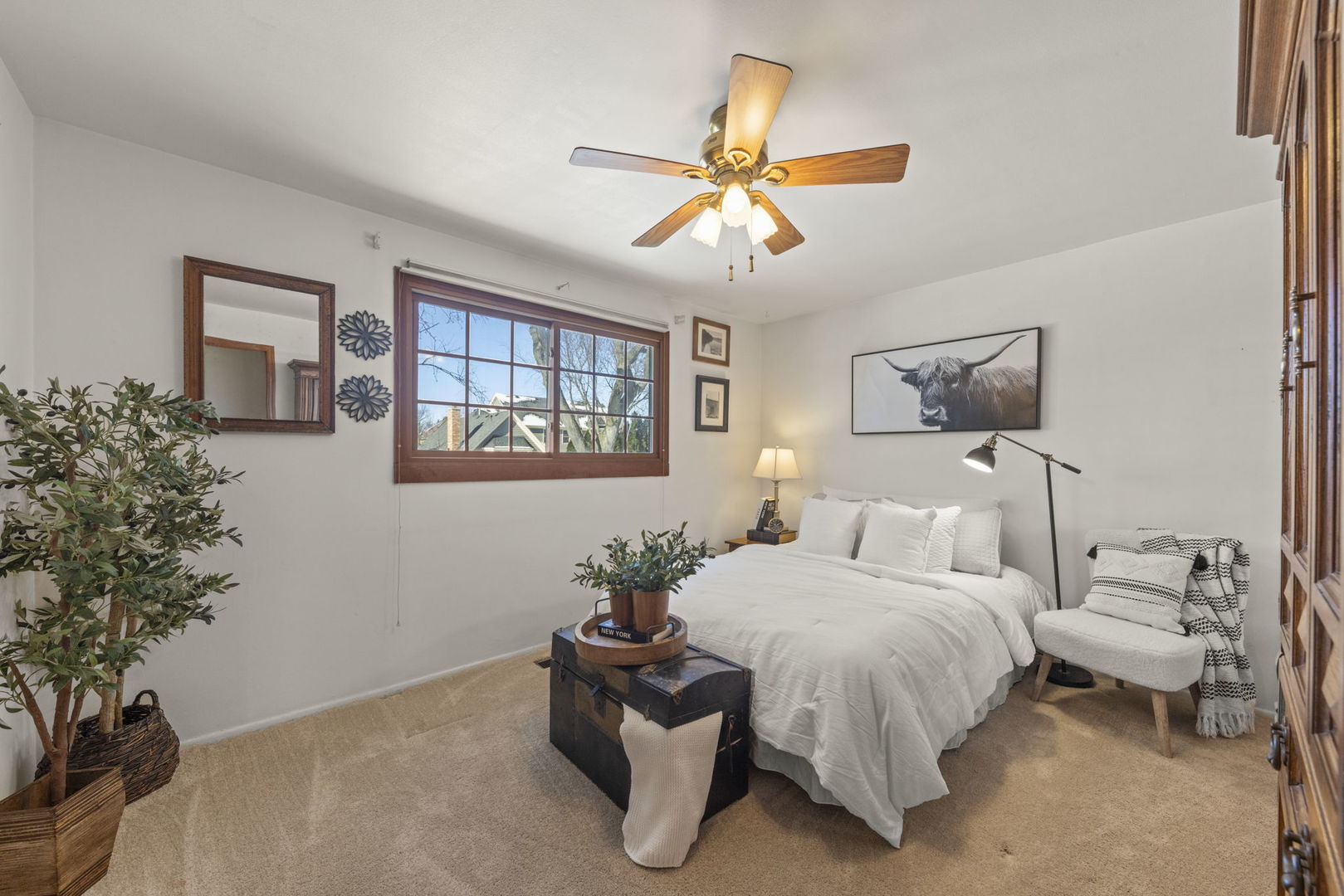 1922 Cambridge Lane, Wheaton, IL 60189