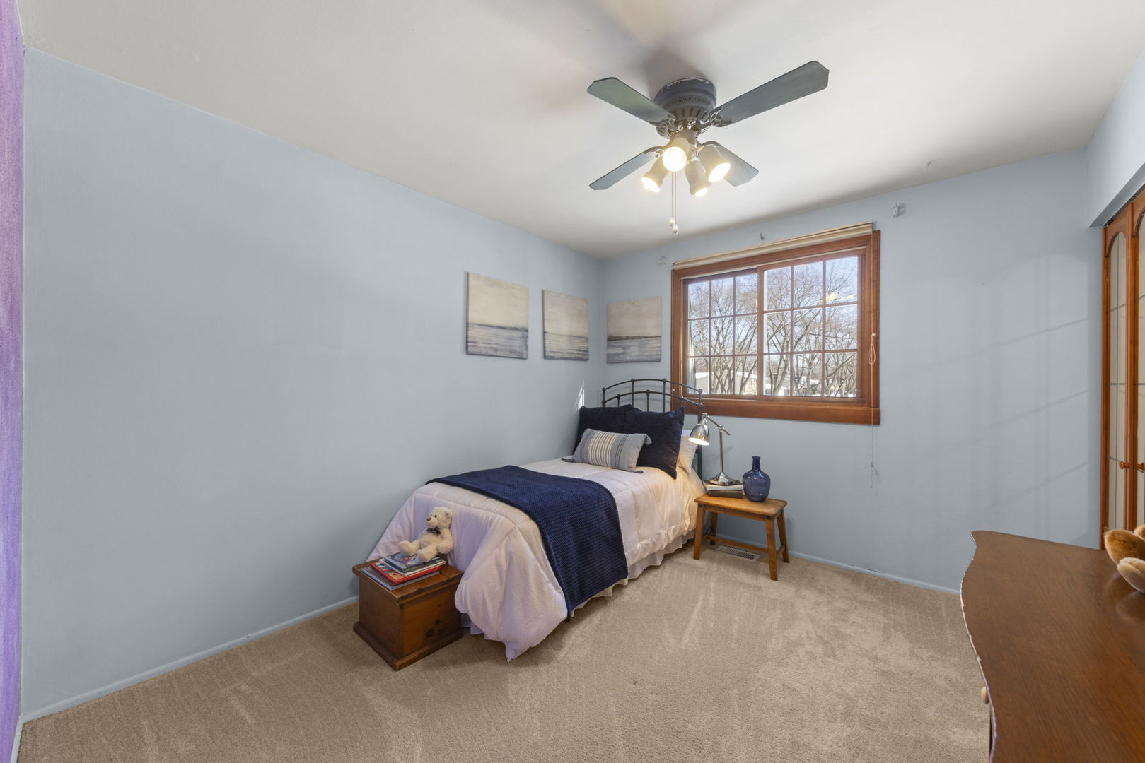 1922 Cambridge Lane, Wheaton, IL 60189