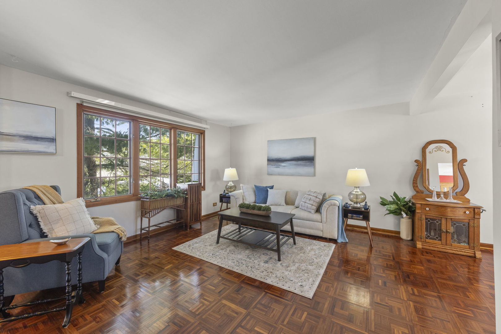 1922 Cambridge Lane, Wheaton, IL 60189