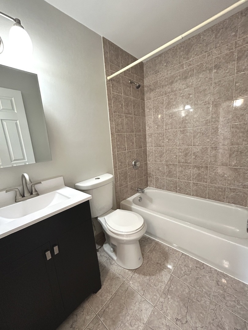 10440 Natoma Avenue #9, Chicago Ridge, IL 60415