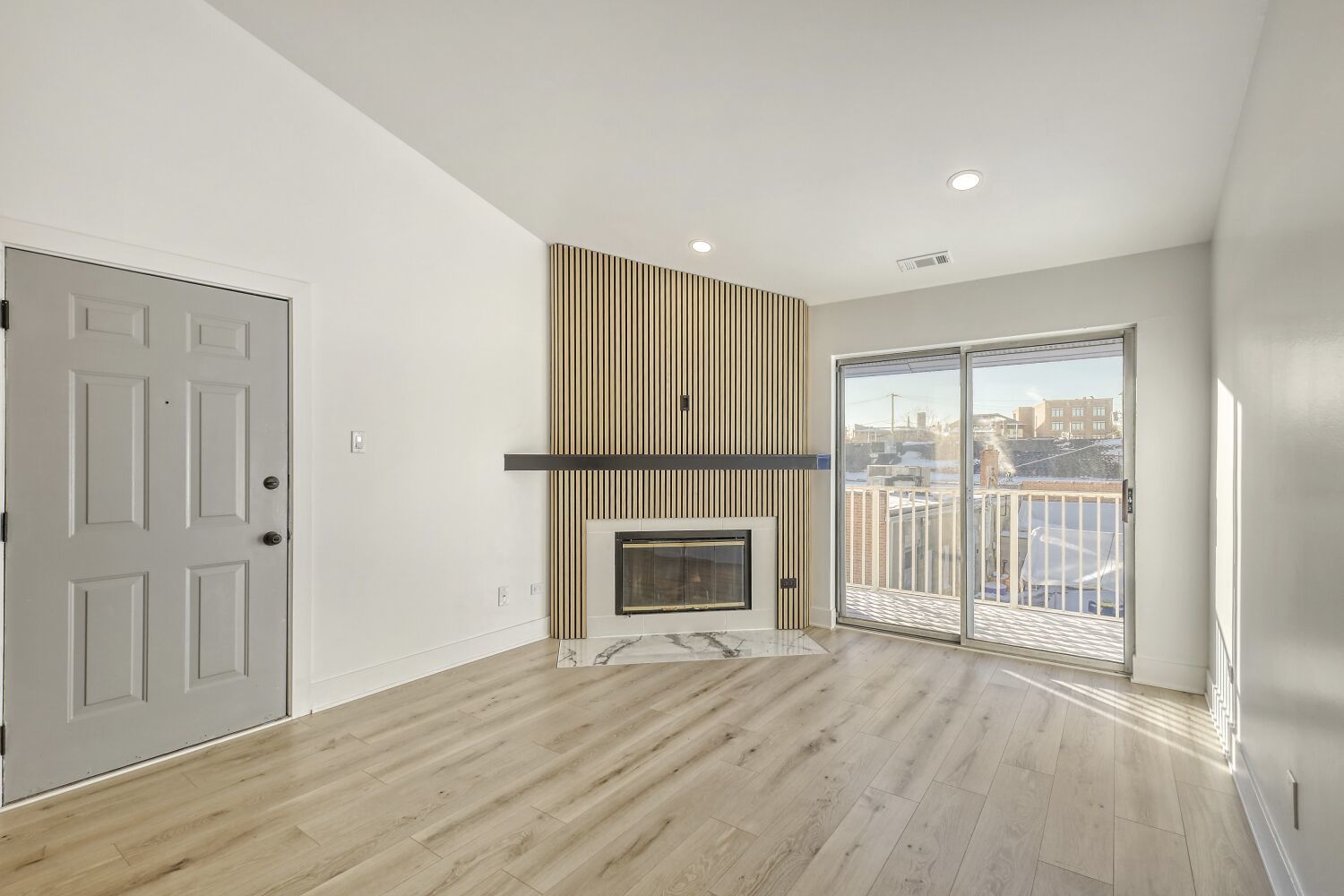 42 N Park Avenue #3, Lombard, IL 60148