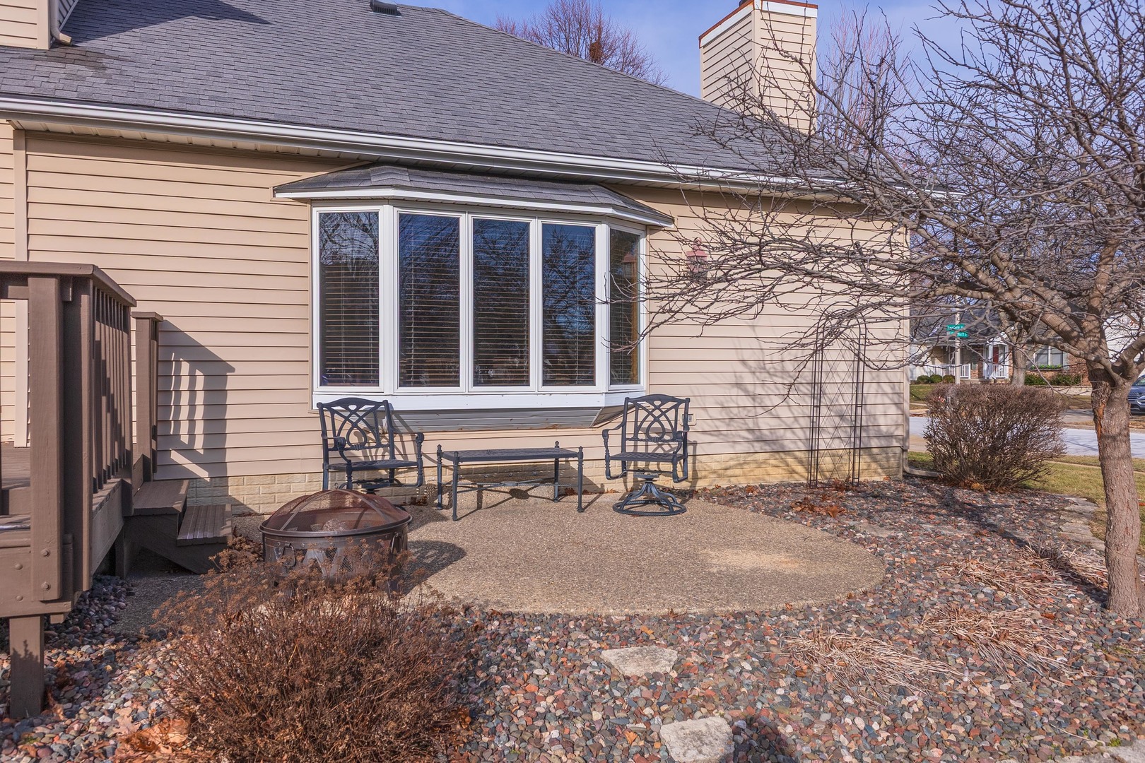 2813 Stonehurst Drive, Bloomington, IL 61704