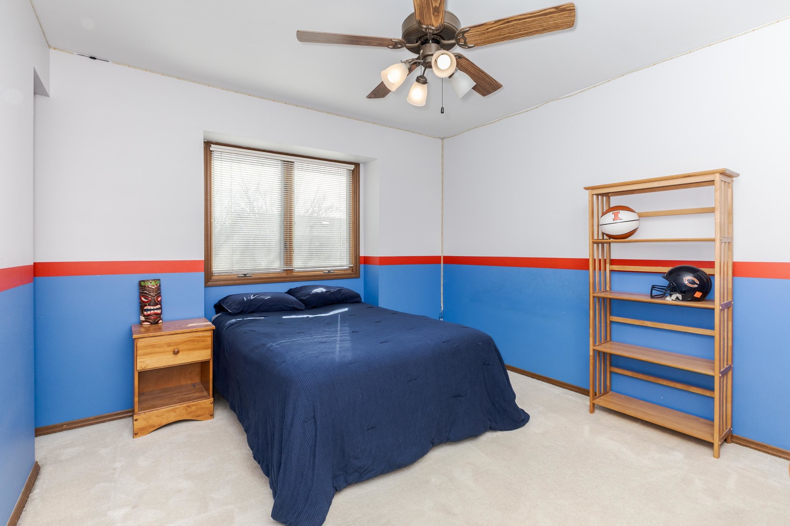 2813 Stonehurst Drive, Bloomington, IL 61704