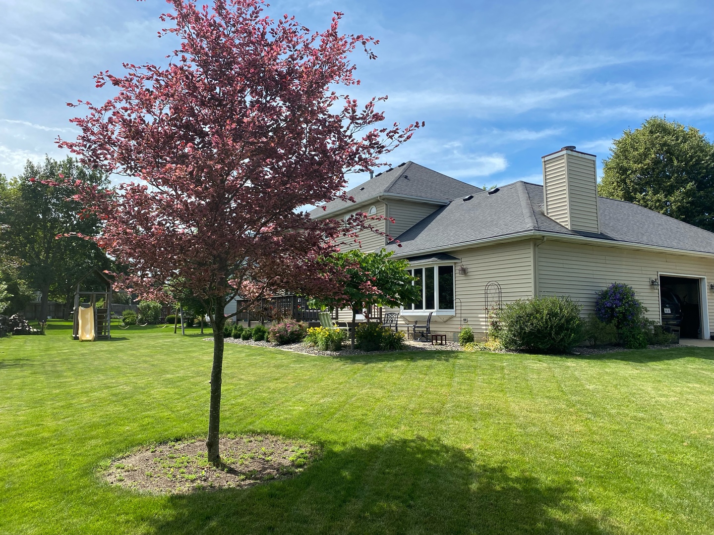 2813 Stonehurst Drive, Bloomington, IL 61704