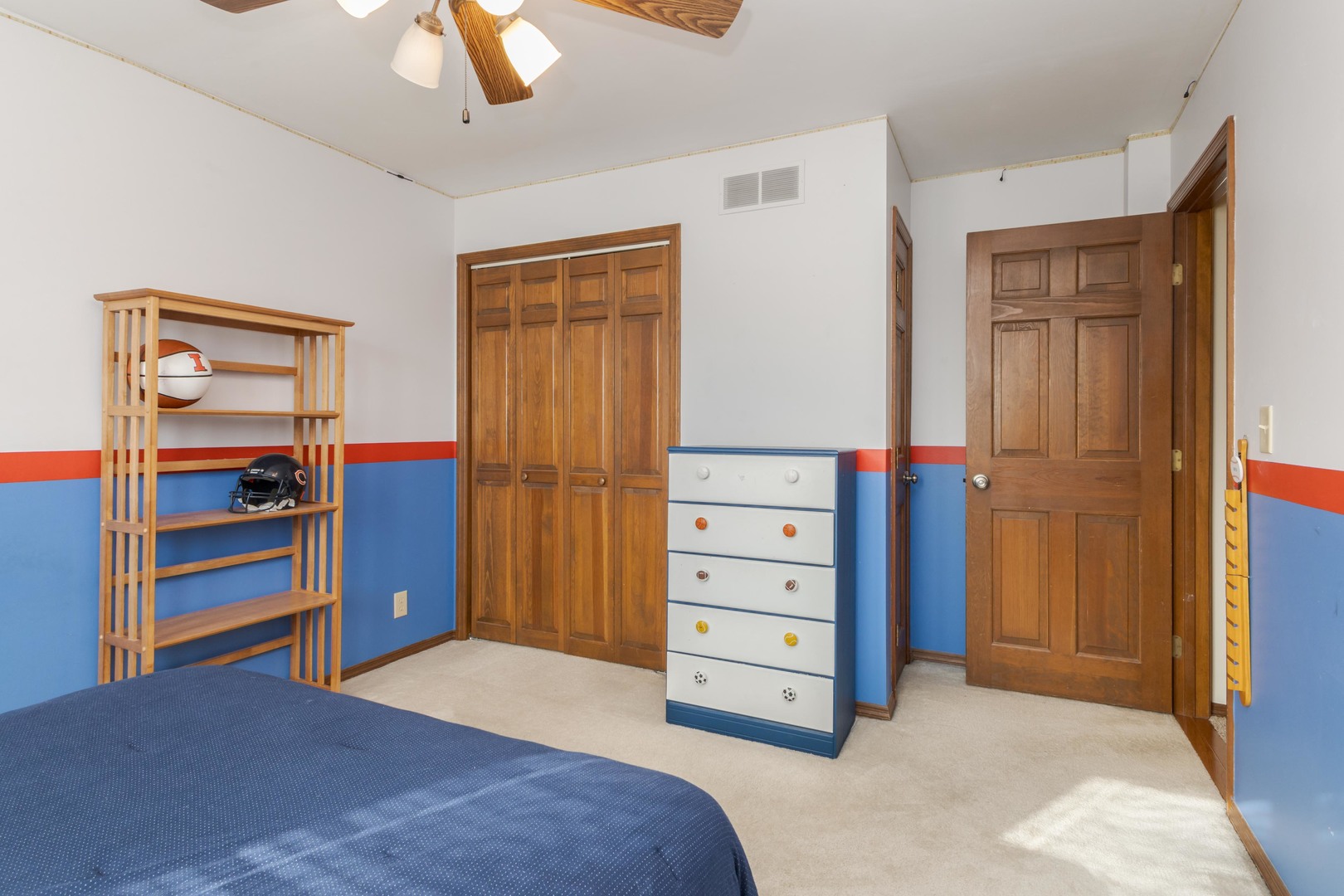 2813 Stonehurst Drive, Bloomington, IL 61704