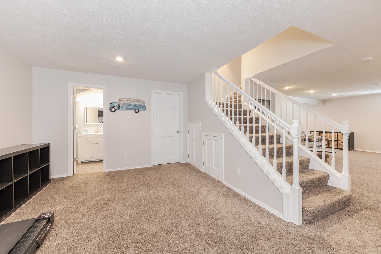 2813 Stonehurst Drive, Bloomington, IL 61704