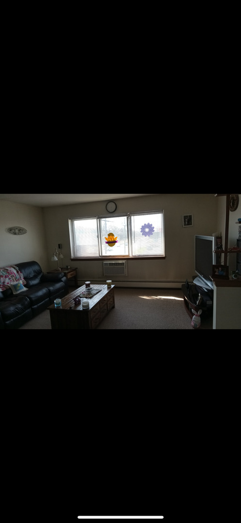 9202 Seymour Avenue, Schiller Park, IL 60176