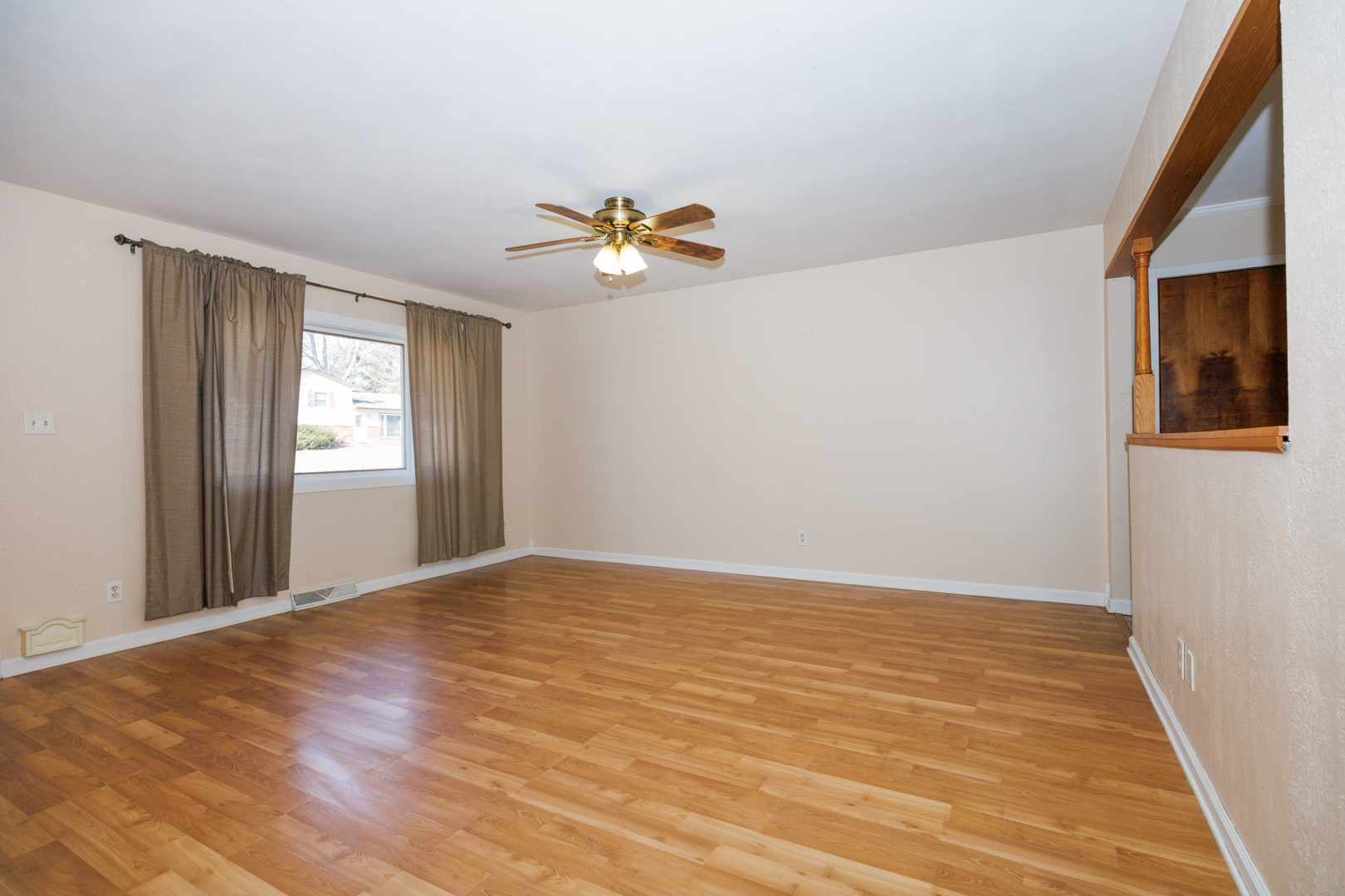 8021 Pine Avenue, Downs, IL 61736