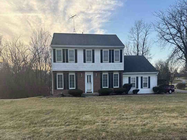 25042 S Whispering Oaks Lane, Crete, IL 60417