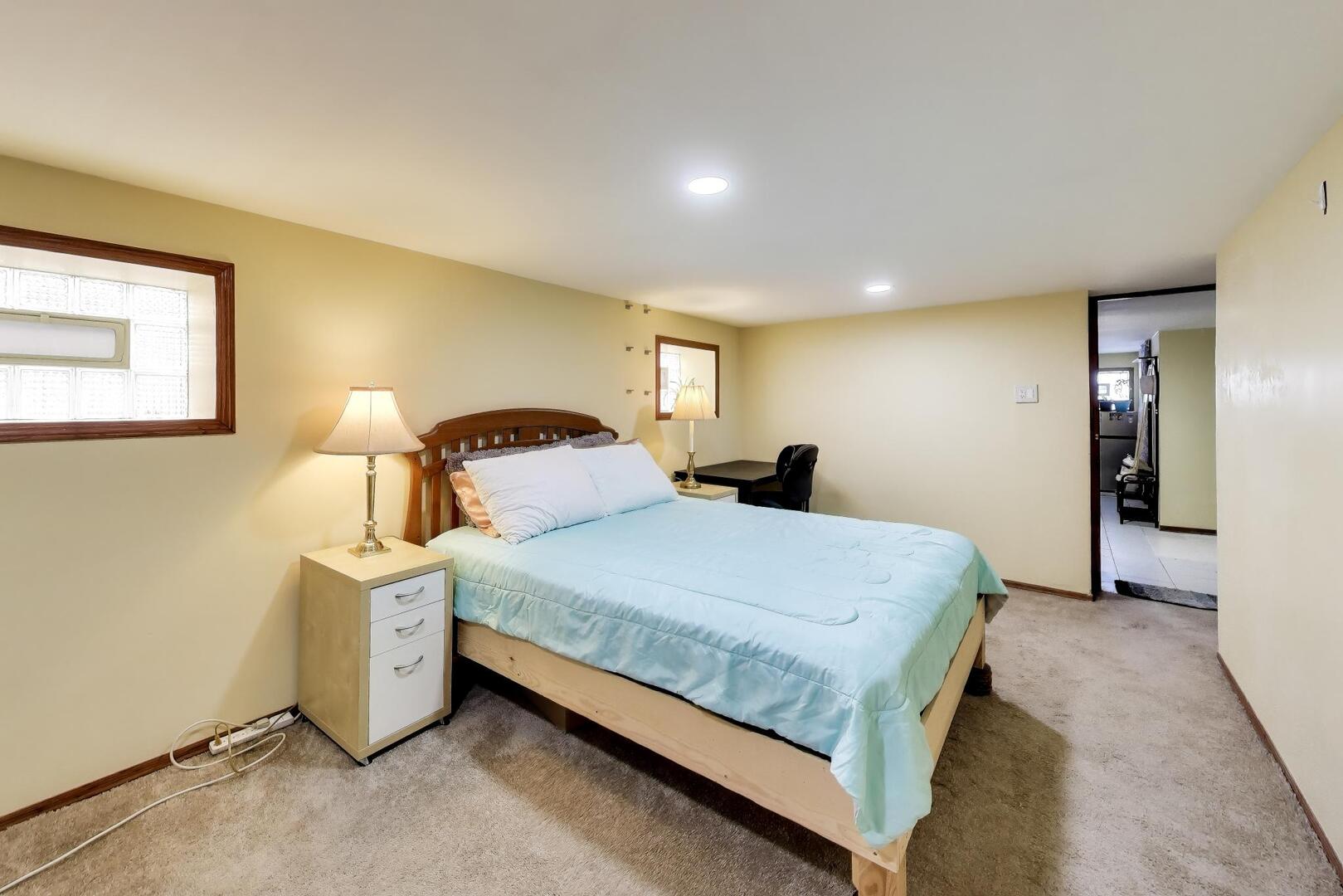 8723 Callie Avenue, Morton Grove, IL 60053