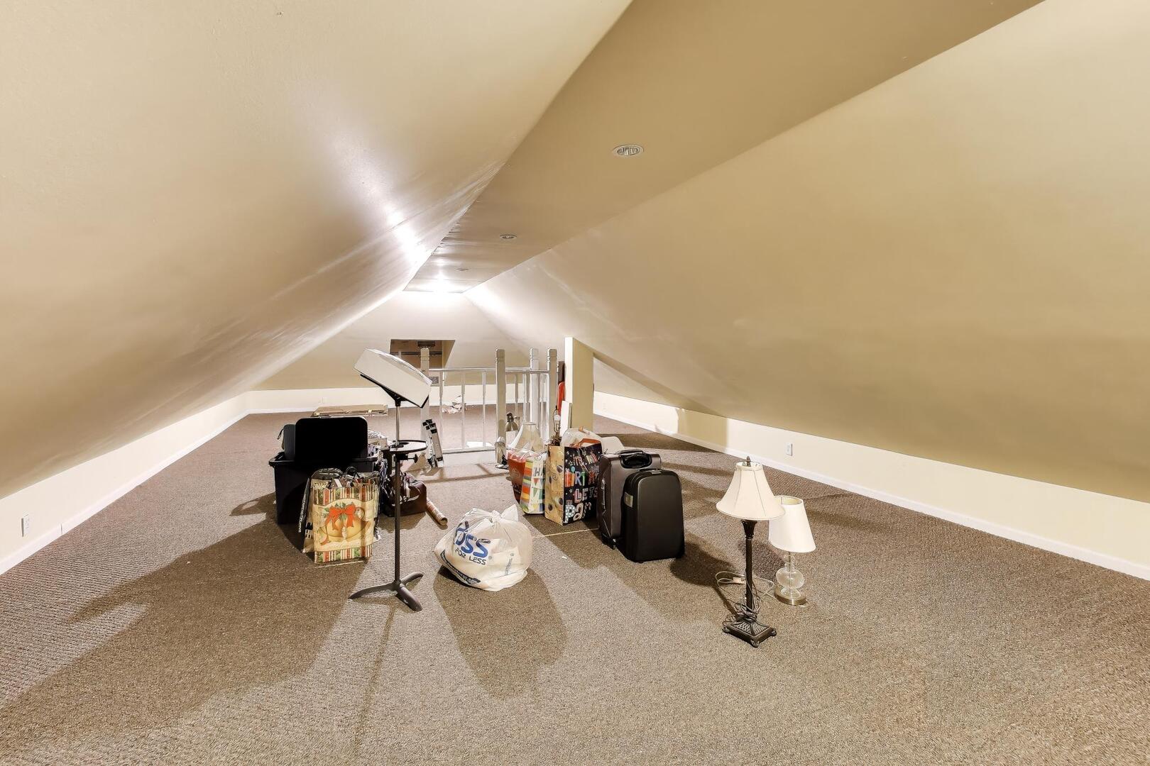 8723 Callie Avenue, Morton Grove, IL 60053