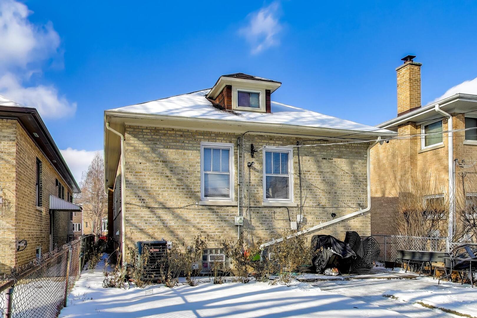 8723 Callie Avenue, Morton Grove, IL 60053