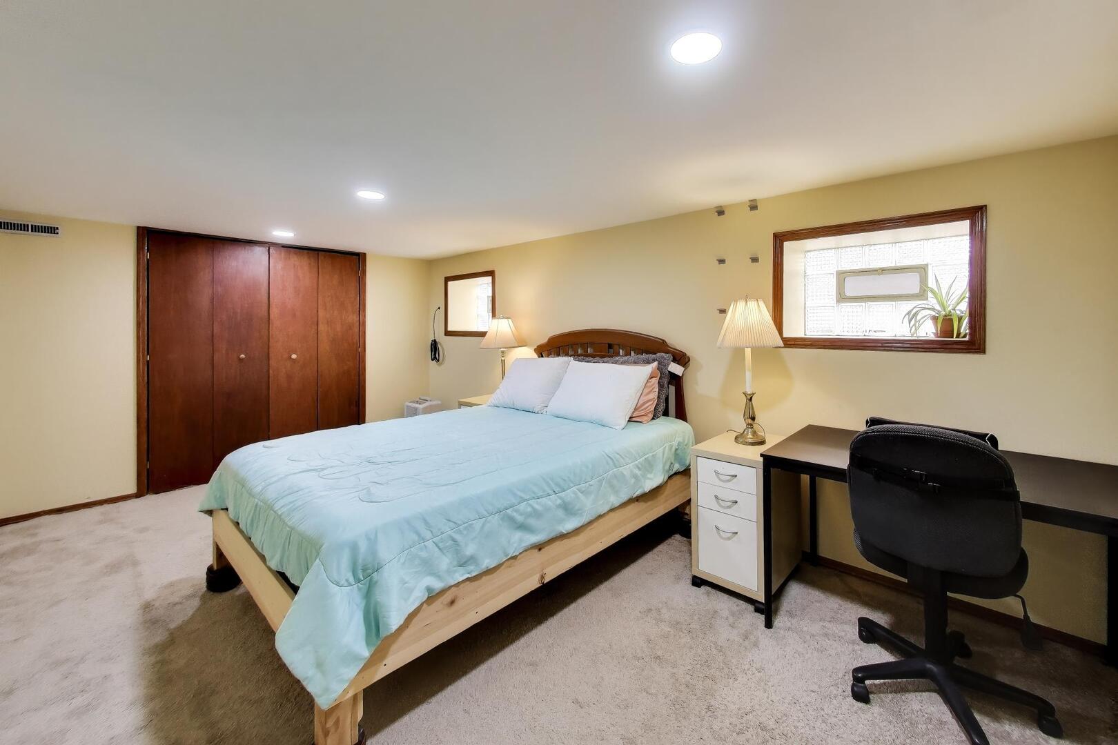 8723 Callie Avenue, Morton Grove, IL 60053