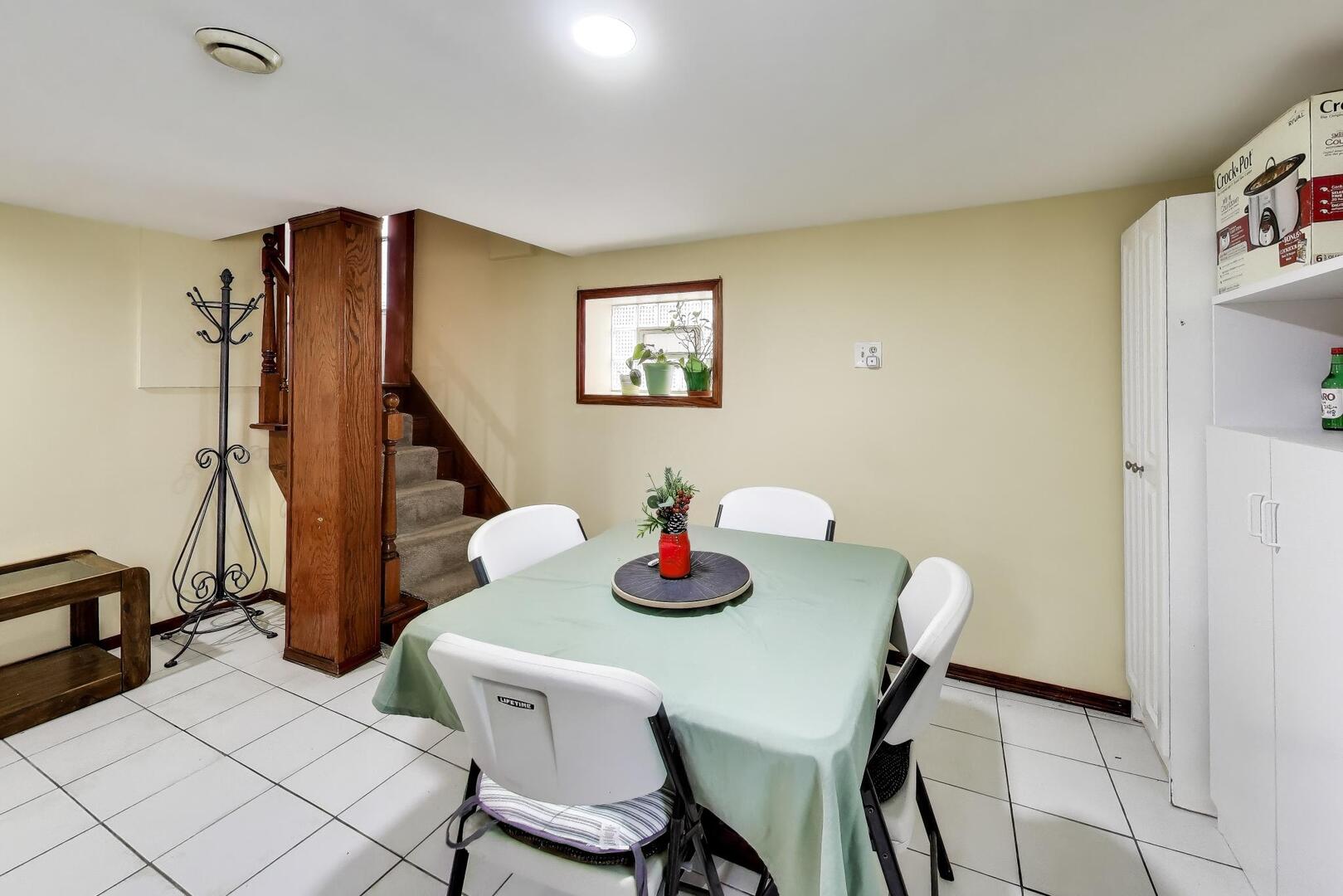 8723 Callie Avenue, Morton Grove, IL 60053