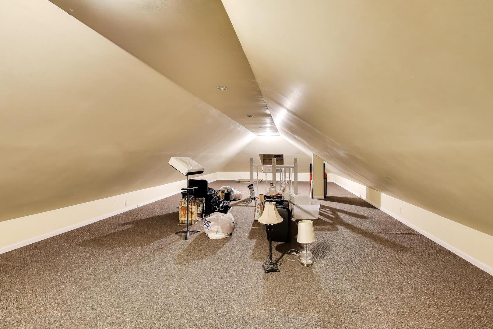 8723 Callie Avenue, Morton Grove, IL 60053