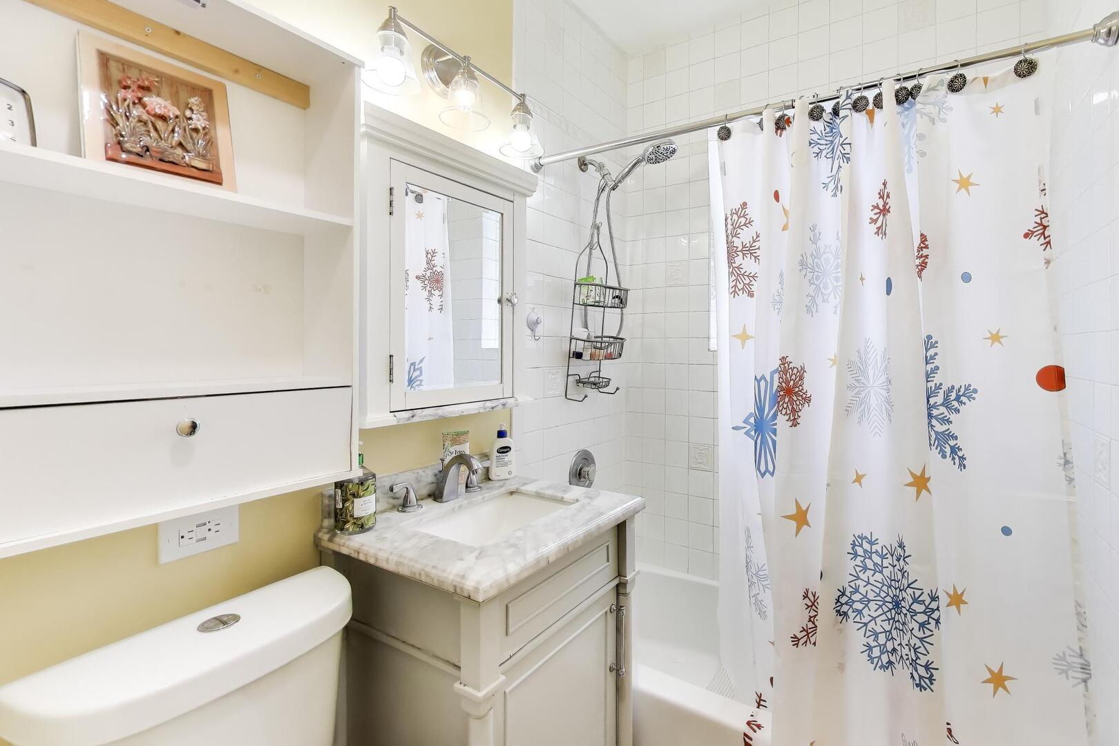 8723 Callie Avenue, Morton Grove, IL 60053