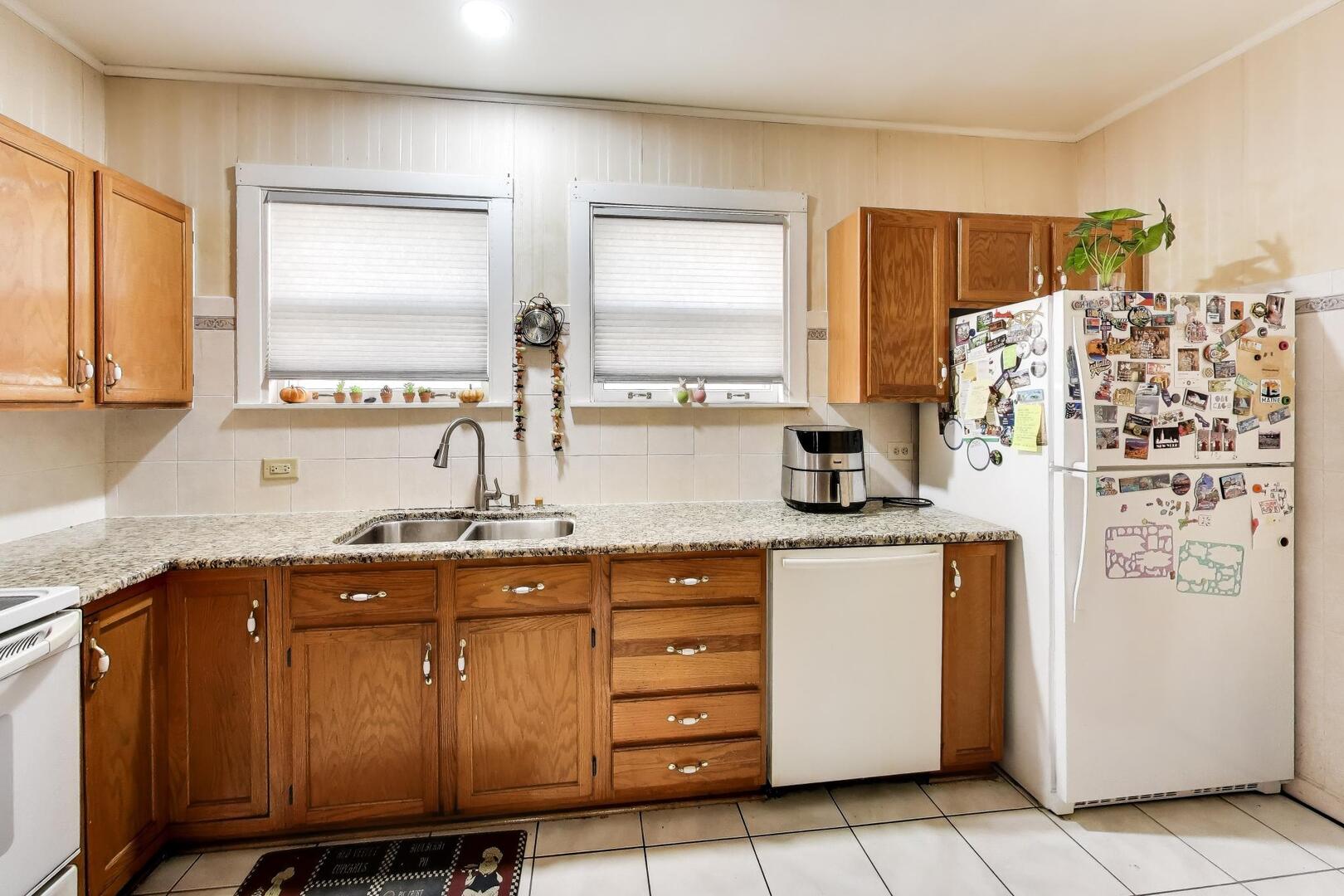 8723 Callie Avenue, Morton Grove, IL 60053