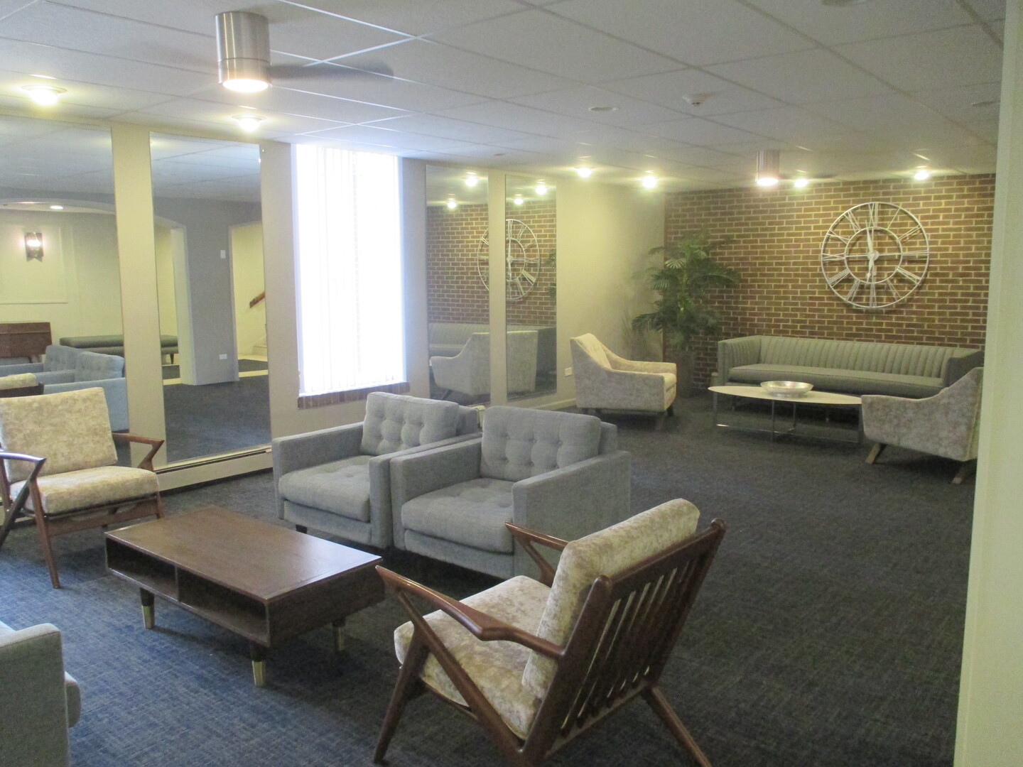 1321 S Finley Road #211, Lombard, IL 60148