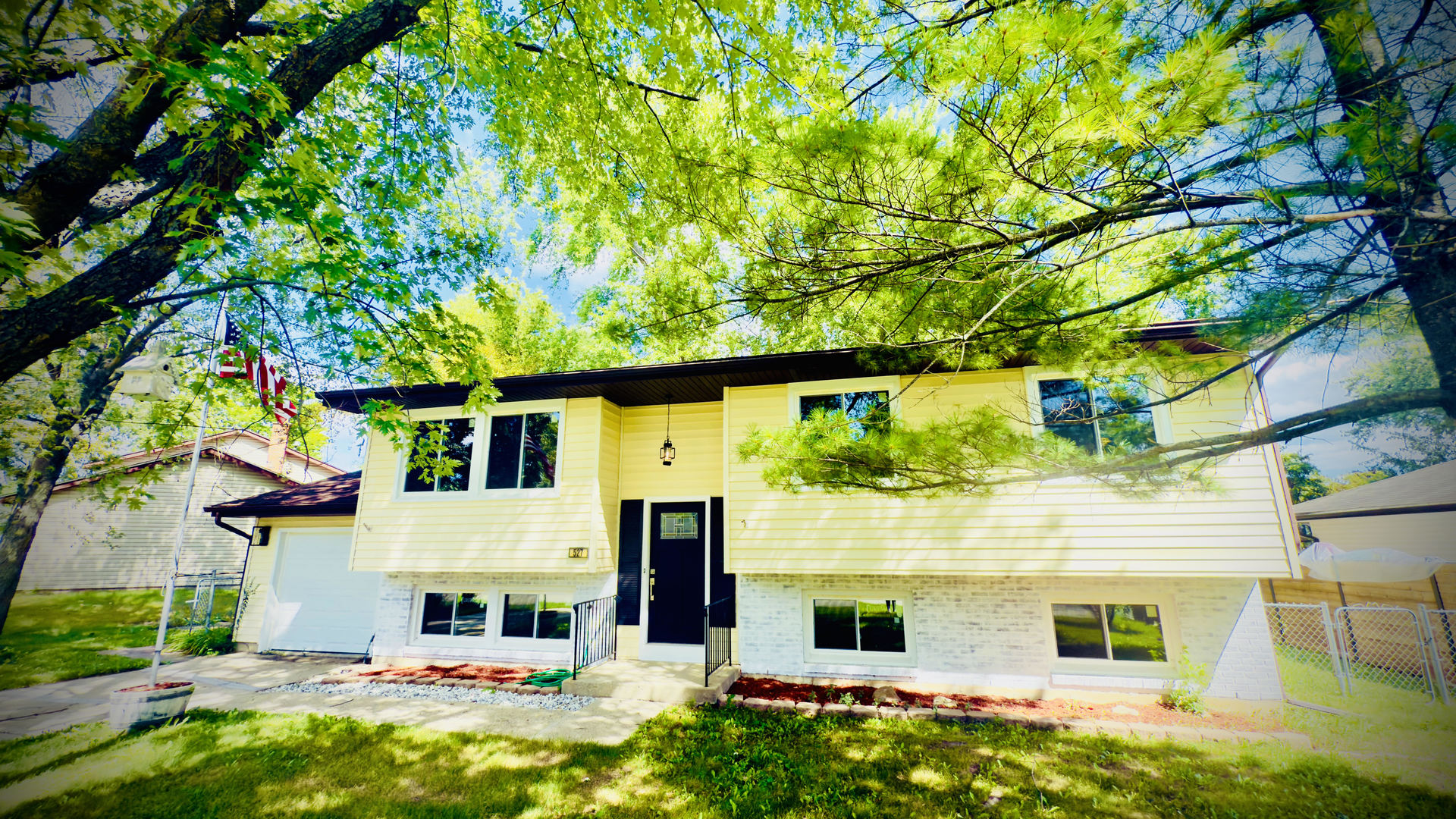 527 Northgate Road, Lindenhurst, IL 60046