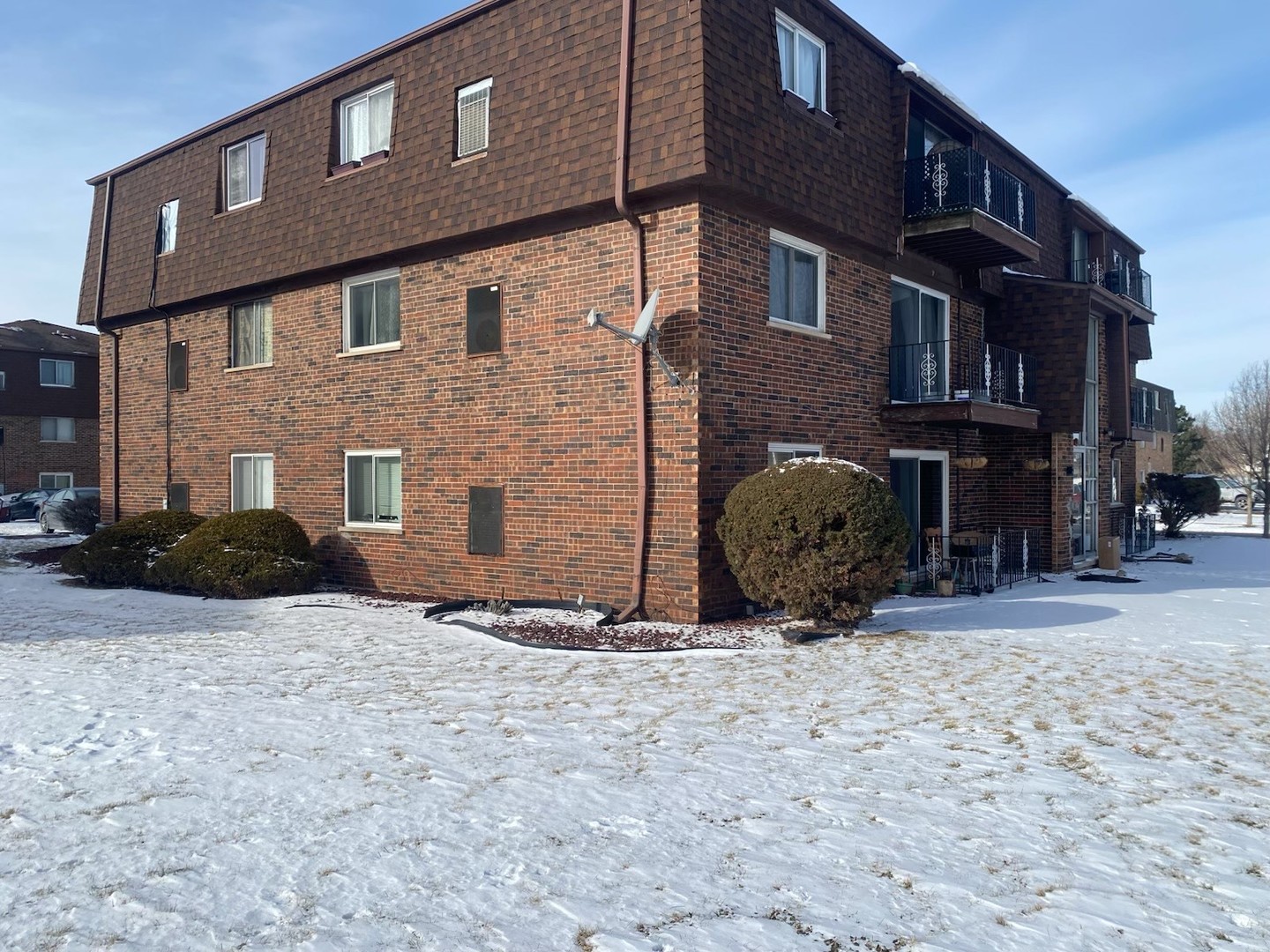 7101 166th Street #2B, Tinley Park, IL 60477