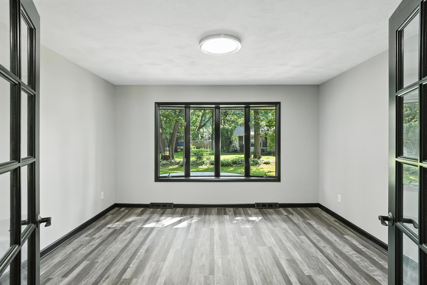 2711 Edgewood Drive, Dyer, IN 46311